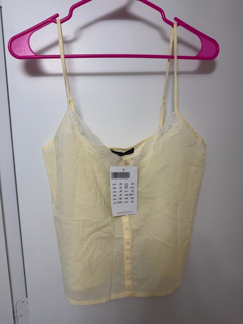 Brandy Melville lace  Trim Yellow Camisole Button-Front Tank Too

NWT